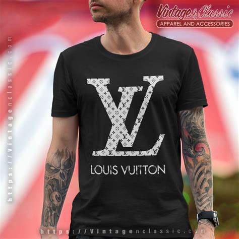 louis vuitton banane homme|louis vuitton t shirts.